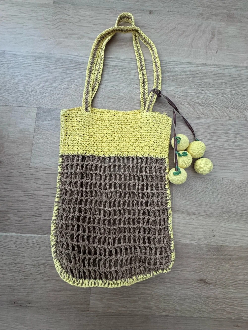 Anthropologie Crochet tote bag w 🍋lemon charm